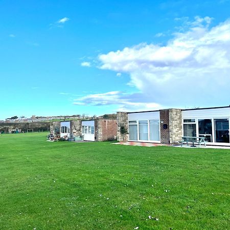 Chine Cottage Self-Catering Coastal Bungalow In Rural West Wight Freshwater Zewnętrze zdjęcie