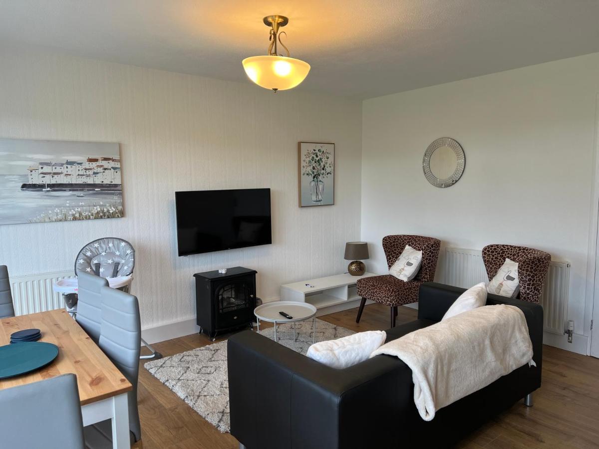 Chine Cottage Self-Catering Coastal Bungalow In Rural West Wight Freshwater Zewnętrze zdjęcie